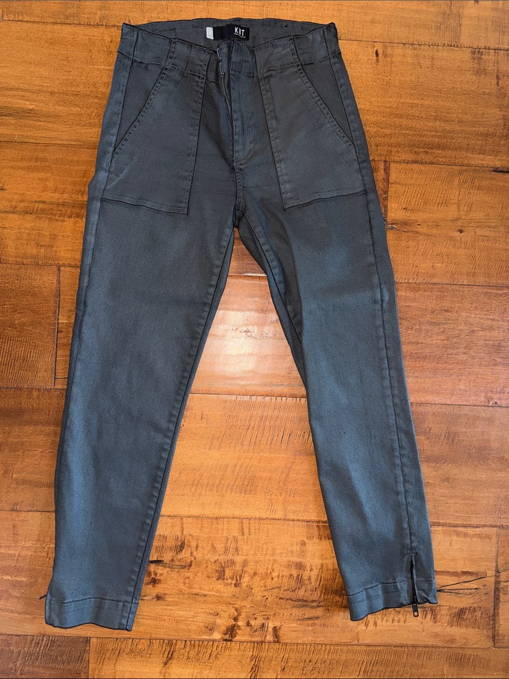 Kut From The Kloth Gray Metallic Coated Ankle Zip Pants Size 6